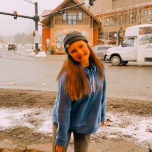 Meet your Posher, Zoe